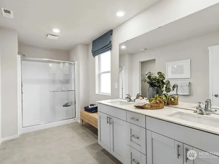1430 SW Fielder Pl — Photo 23