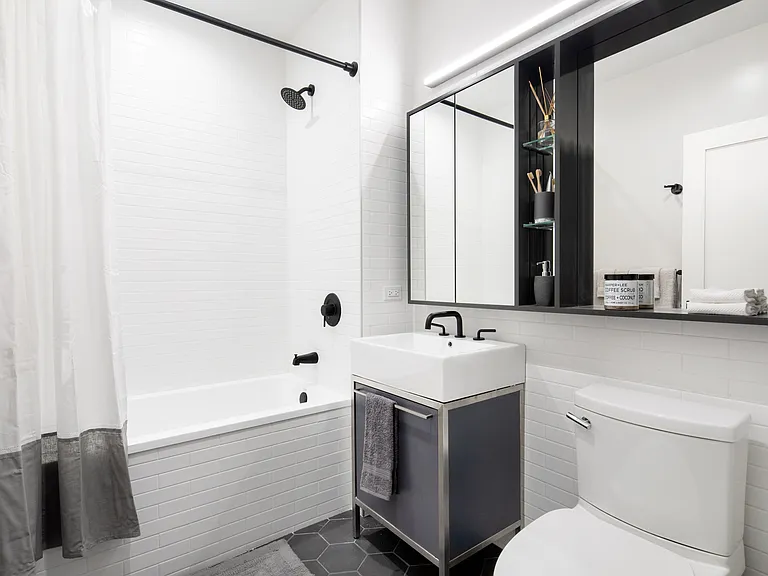 176 Woodward Ave #339 — Photo 4