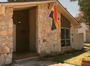 3004 Commonwealth St, Irving, TX 75062