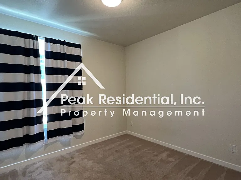 3283 Warbler Ct — Photo 16