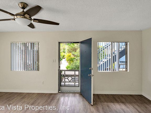 5th image of 855 Emerald St #11349312