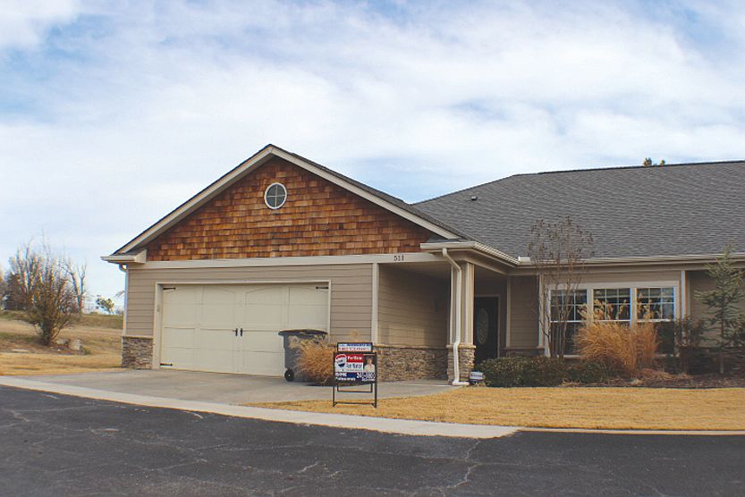 1st image of 511 NW Fairway Villas Dr