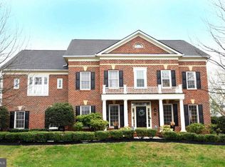 18374 Kingsmill St, Leesburg, VA 20176