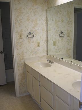 3rd image of 9721B Copper Creek Dr