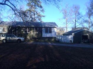 121 Berry Dr, Greenville, SC 29607