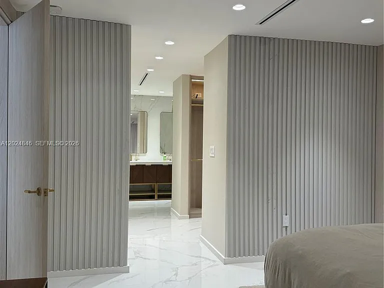 5841 SW 37th Ave — Photo 19