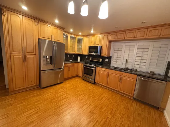 852 Crystal Creek Ct, Chula Vista, CA 91910