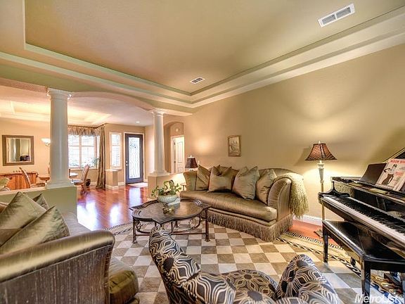 2nd image of 501 Twain Ct