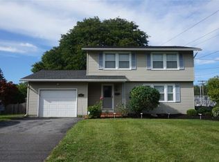 4943 Driftwood Dr, Liverpool, NY 13088