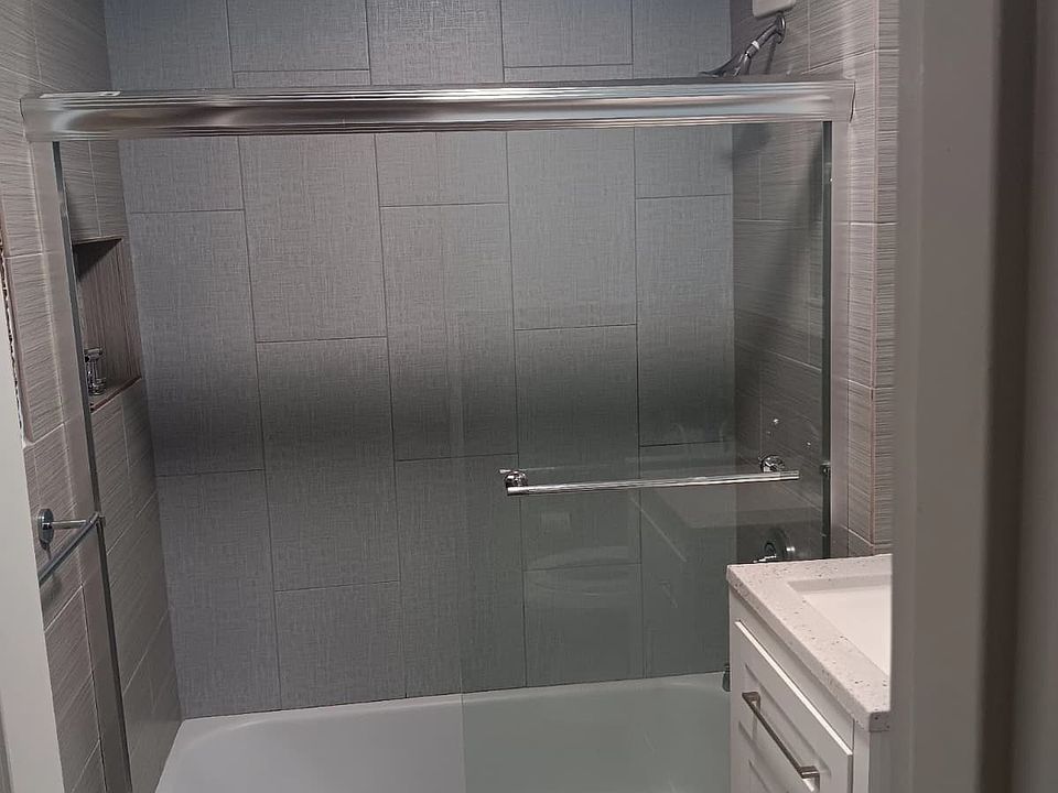 1st image of 100 Oakwood Ave APT A8