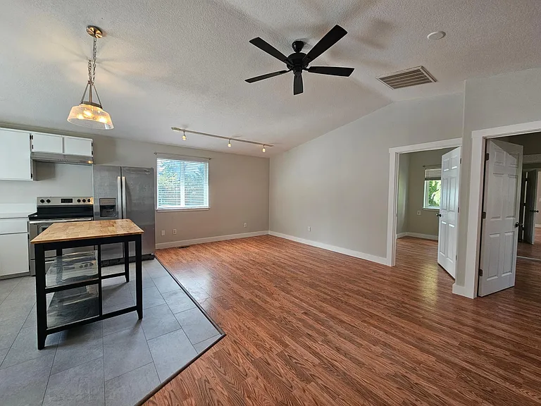 13235 SE Oatfield Rd — Photo 18