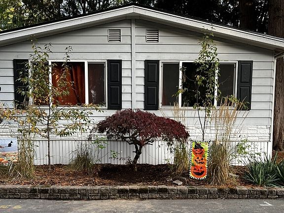 3rd image of 900 29th Street SE #D-9