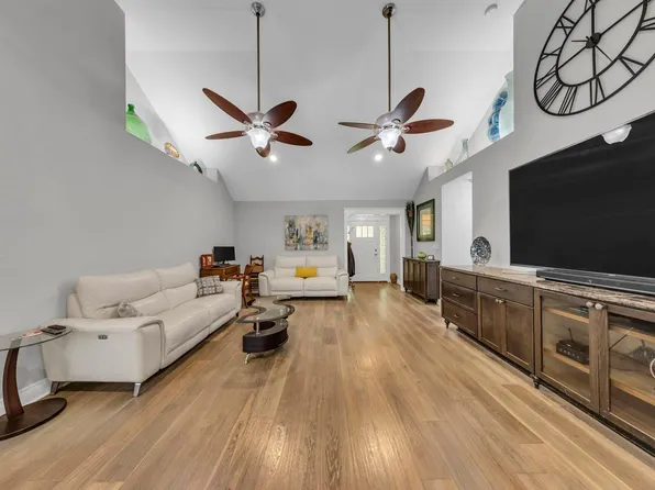 202 Shell Dr, Crestview, FL 32536