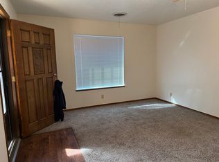 111 Berry Dr #111, Clinton, OK 73601