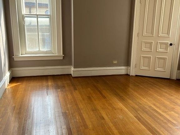 3rd image of 900 Mahantongo St #4