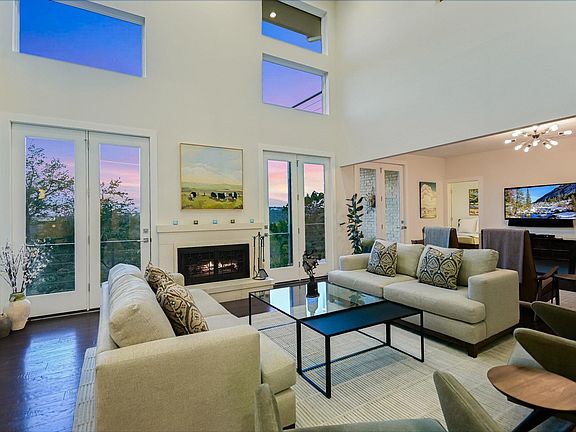 2nd image of 6904 Ladera Norte