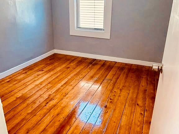 4th image of 502 4th St #2W