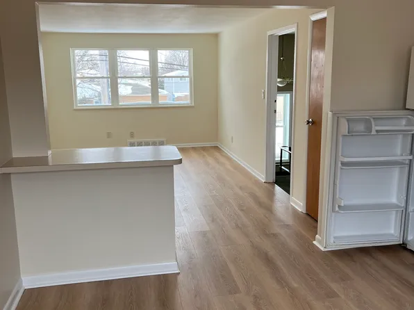 15 Lydia Ln APT 4, Buffalo, NY 14225