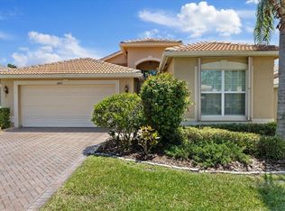 16055 Golden Lakes Dr, Wimauma, FL 33598