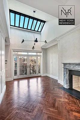 Rented by New York Residence | media 33