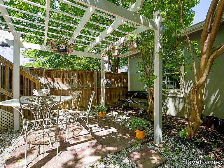 723 5th St NE — Photo 32