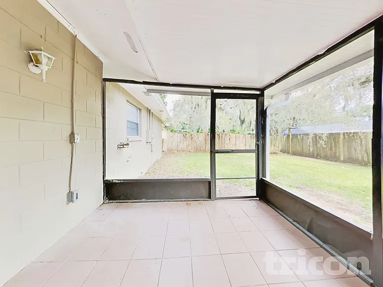 311 E Windhorst Rd — Photo 20