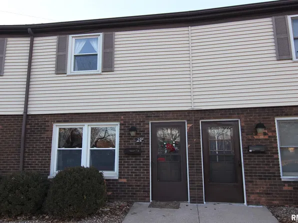 1936 Canterbury Dr APT P, Washington, IL 61571