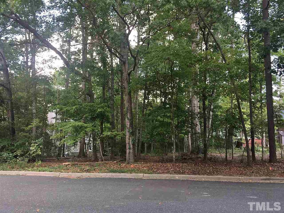 2nd image of 3612 Carlisle Dr