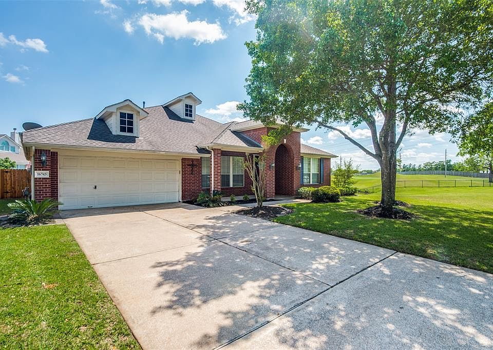 1st image of 16743 Sonoma Del Norte Dr