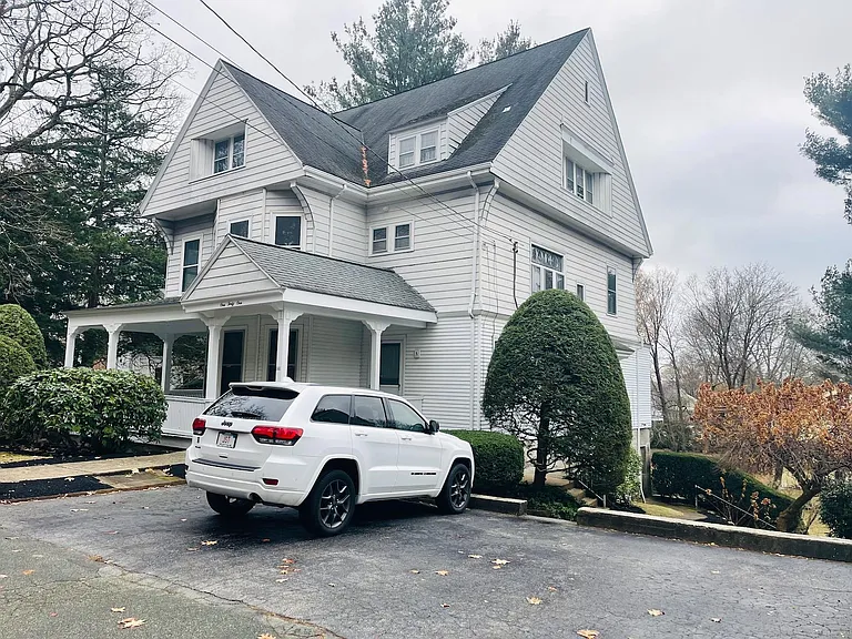 141 Cypress St — Photo 4