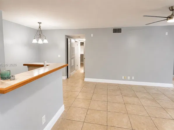 2986 S University Dr #2986, Fort Lauderdale, FL 33328