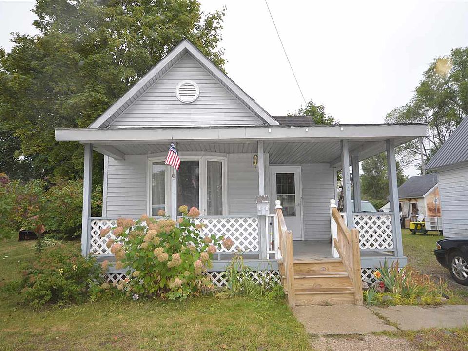 1st image of 120 E Lincoln St