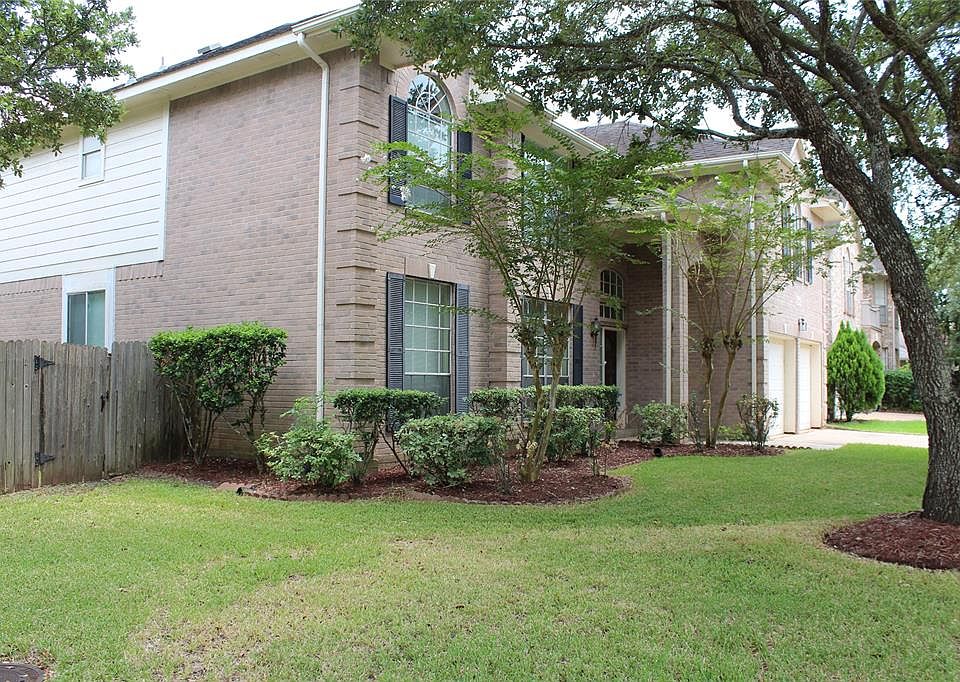1st image of 2911 Pecan Wood Dr