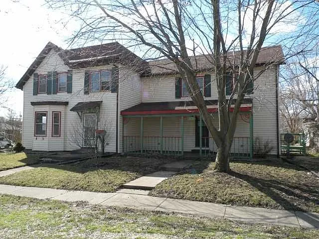 210 N East St photo 1