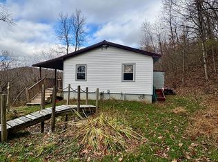 71 Henry Rd, Triadelphia, WV 26059