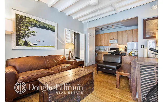 Rented by Douglas Elliman | media 33