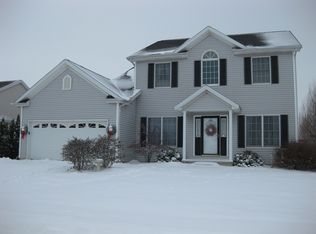 1507 Plantation Ln, Bloomington, IL 61704