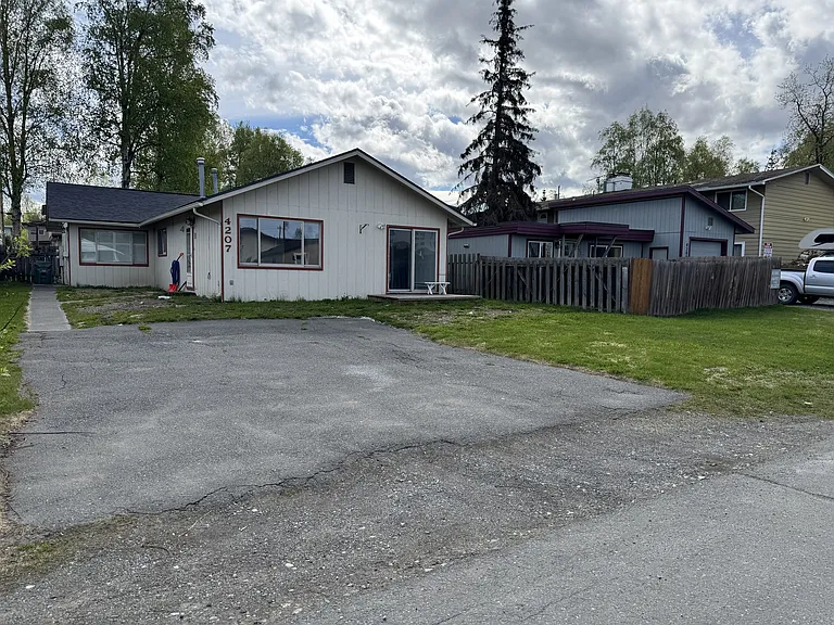 4207 Hayes St #B — Photo 16