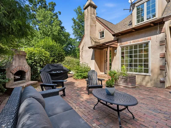 1005 Woodlot Ridge Rd, Chapel Hill, NC 27516