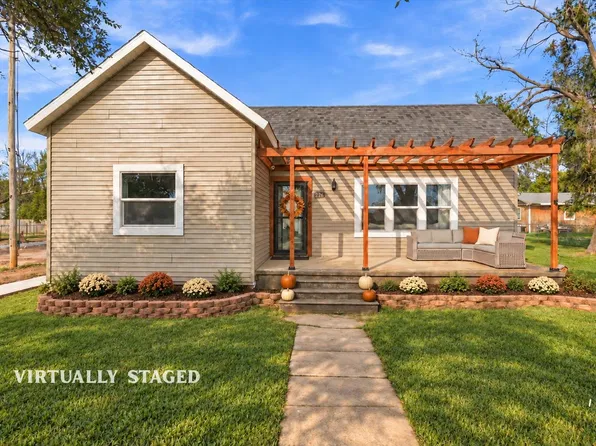 222 S 5th St, Conway Springs, KS 67031