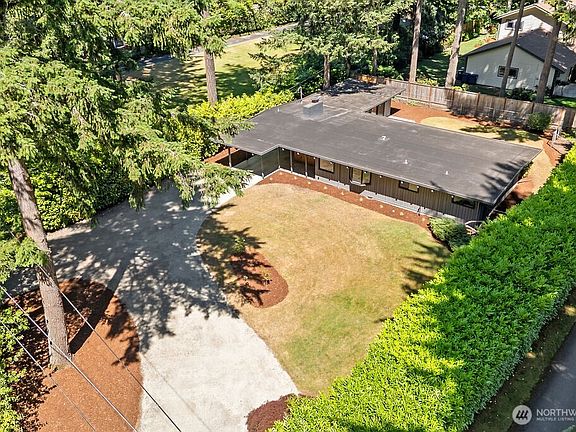 2nd image of 11101 Lake Steilacoom Drive SW