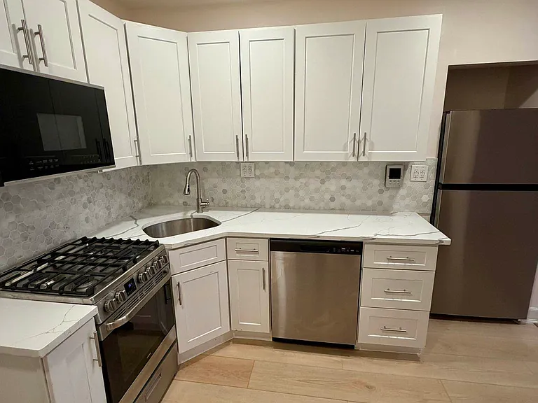129 W 85th St #1 — Photo 3