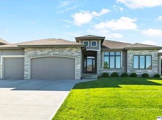 10461 S 125th Ave, Papillion, NE 68046