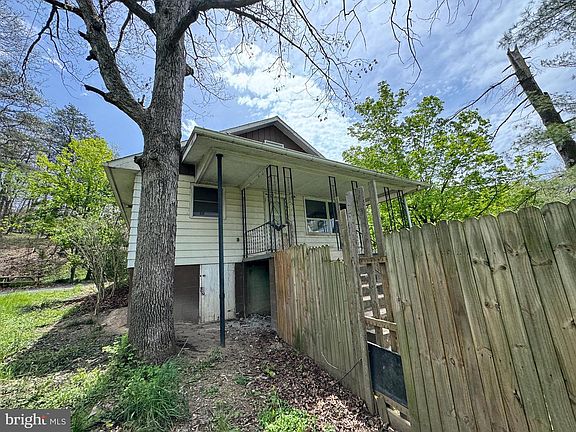 2nd image of 85 Ralph Barnes Ln