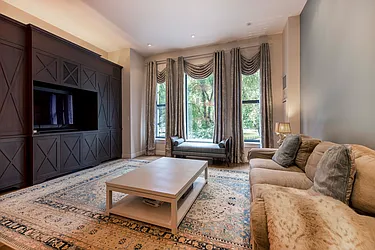 Rented by Reuveni LLC