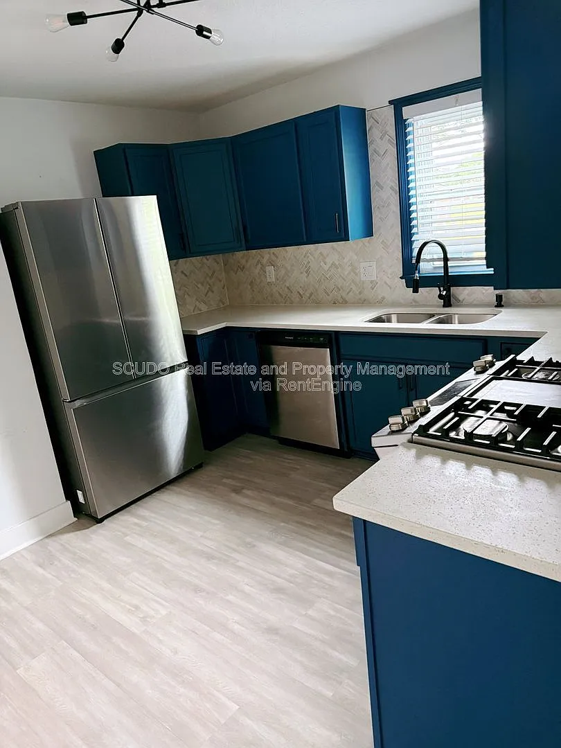 4 bed, 2.0 bath, $2,345 — Photo 4