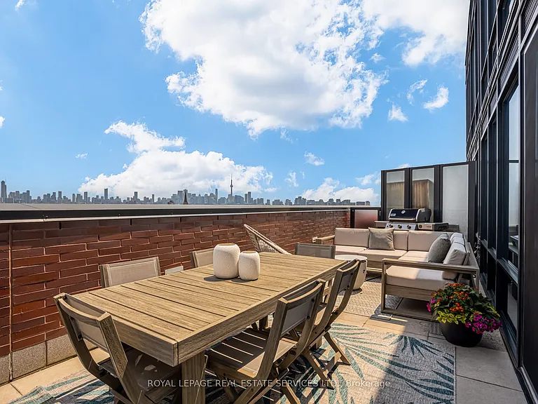 383 Sorauren Ave #Penthouse 09 — Photo 37