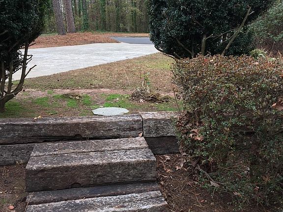 5th image of 5 Heritage Dr