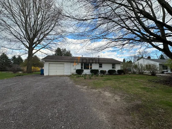 1075 N 100 E, Chesterton, IN 46304