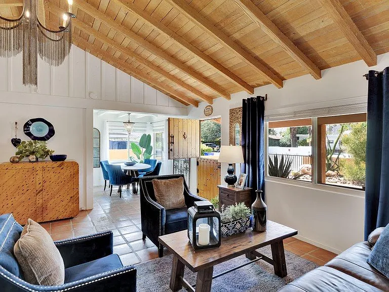 686 N Calle Rolph — Photo 6